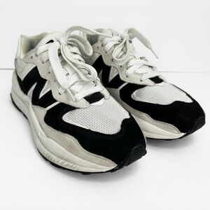 New‎ Balance 57/40 Sea Salt Cream and Black Women's Sneakers Sz 8.5